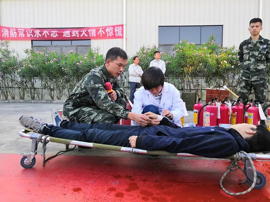 尊龙凯时全员行动参与2018年度消防应急演练