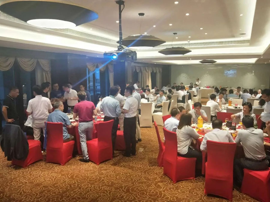 尊龙凯时 | 苏州电子智能制造国际高峰论坛暨答谢晚宴完满举办